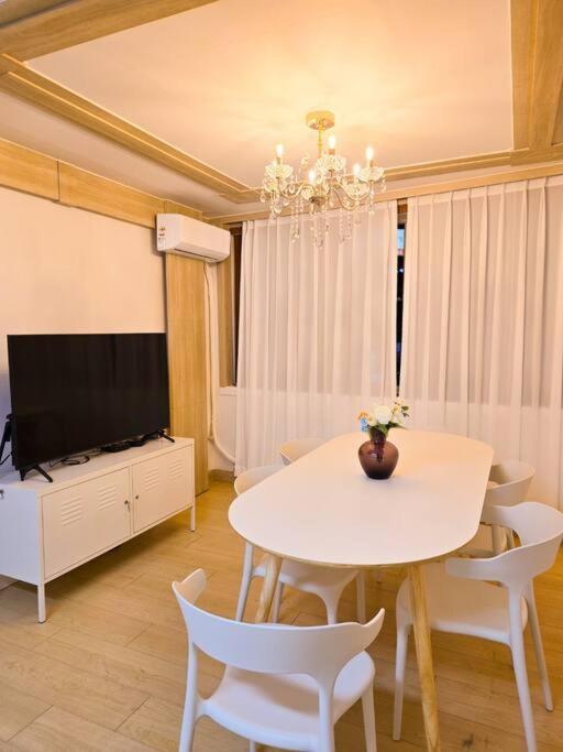 4bed,chillingstay Jongro Ddm, Ddp,dongmyo Station, 2min, Convenient Transportation To Sinseol-dong Station Apartment *
