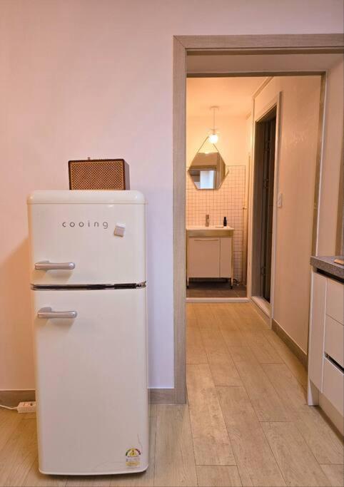 4bed,chillingstay Jongro Ddm, Ddp,dongmyo Station, 2min, Convenient Transportation To Sinseol-dong Station Apartment Seoul